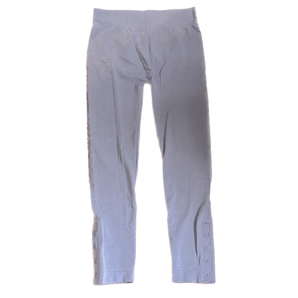 NEW Poof! Seamless Nylon Button Detail Legging 7/8 length